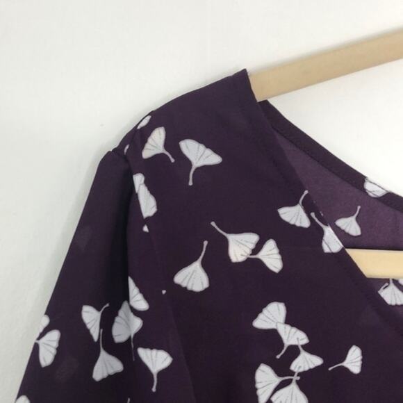 Torrid Purple Gingko Button Back Blouse Size 3X - Picture 5 of 12